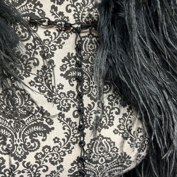 MAX STUDIO - LEON MAX Real Feather Wrap - NWT! - Picture 5 of 7